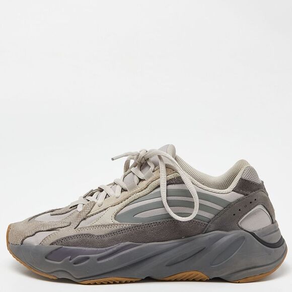 Yeezy x Adidas Grey Suede and Mesh Boost 700 V2 Tephra Sneakers Size 40 2/3 - Picture 1 of 4